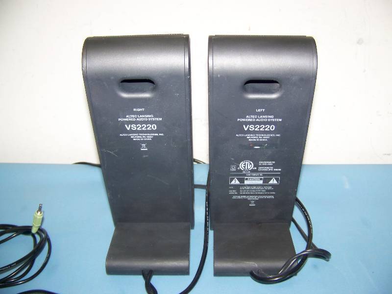 lot 24 image: Pair of Altec Lansing 5-Watt Computer Audio Speakers