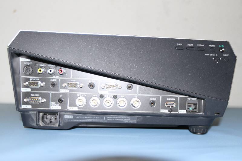 lot 7 image: Sony VPL-FX40 Computer & HD Video 4,000-ANSI Lumens ProjectorProjection System w HDMI