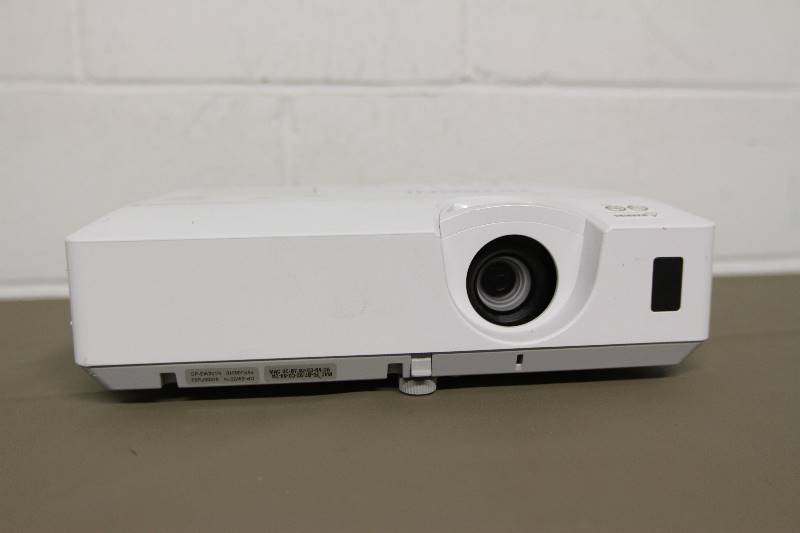 lot 51 image: Hitachi CP-EW301N Widescreen LCD Projector with HDMI Input