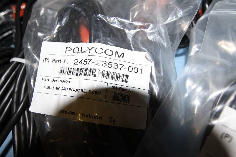 lot 60 image: Lot of 24 New Computer LAN Cat5 Cables