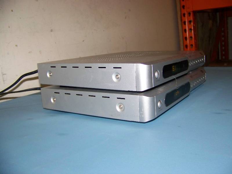 lot 96 image: (2) HD Tuners  Receivers