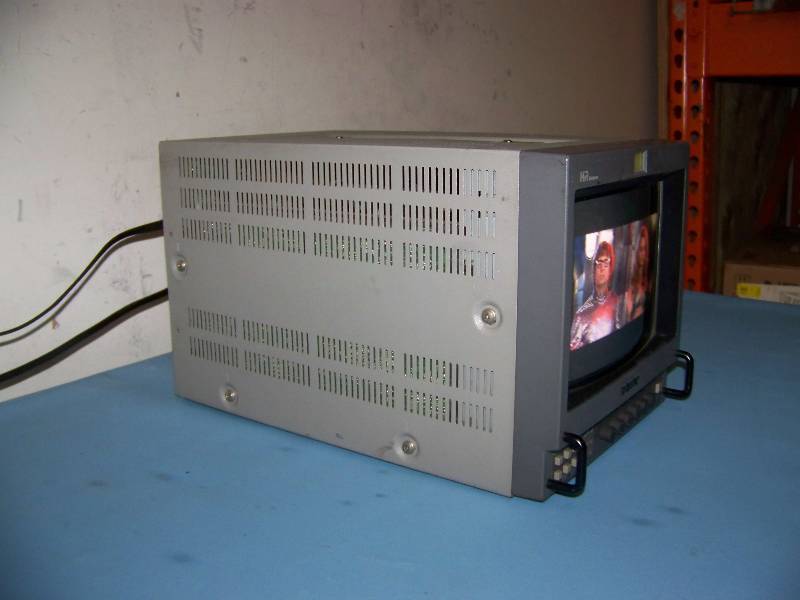 lot 142 image: 8, Sony, Trinitron, Professional, Portable, Color Video Monitor