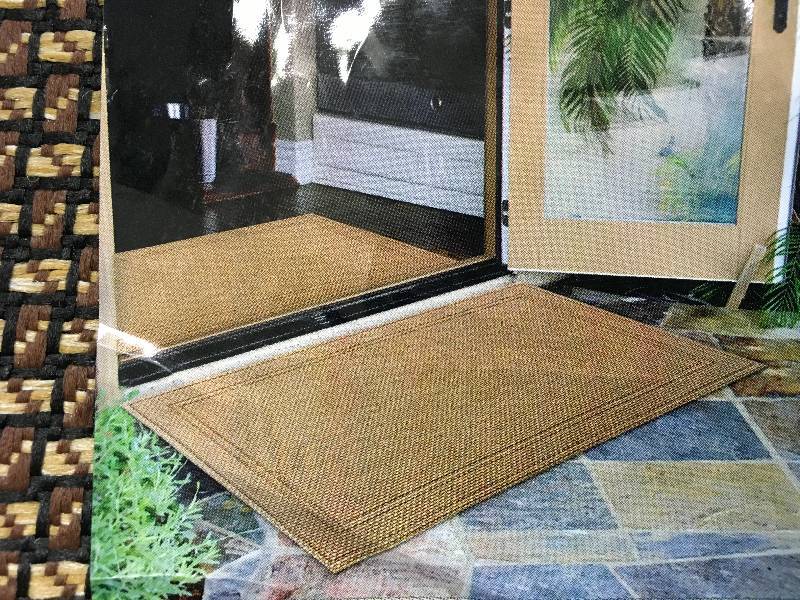 lot 197 image: APACHE 30X47 MANHATTAN RUG, MSRP $13.99