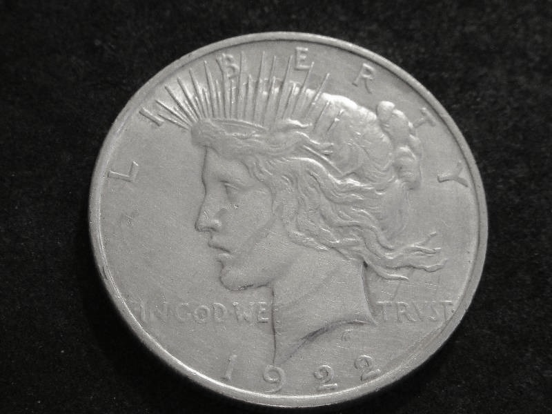 1922 D  Silver Peace Dollar