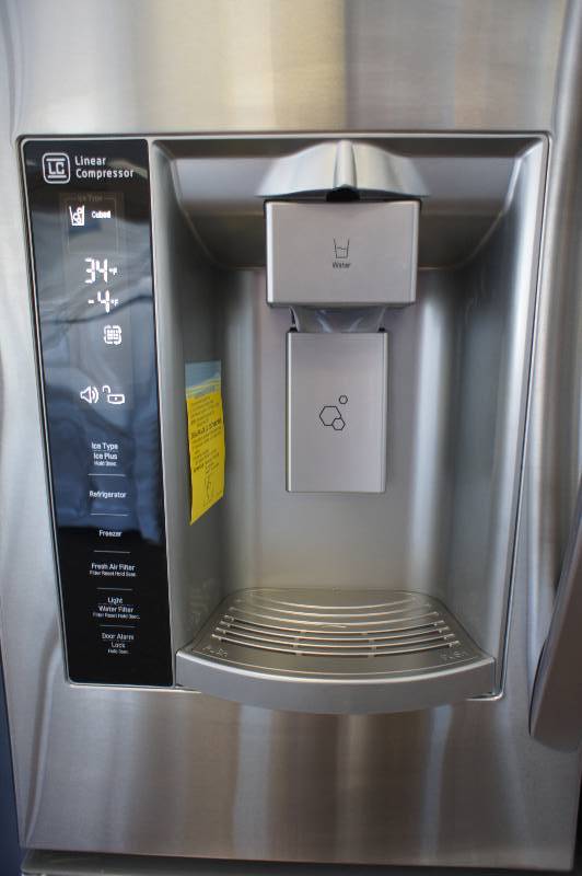 lot 1 image: NEW  - SCRATCH AND DENT - LG ENERGY STAR MODEL # (LFX28968ST)  26.8 cu. ft. Ultra Large Capacity 3-Door French Door Refrigerator with Smart Cooling - TESTED WORKS - MSRP $ 2999.99