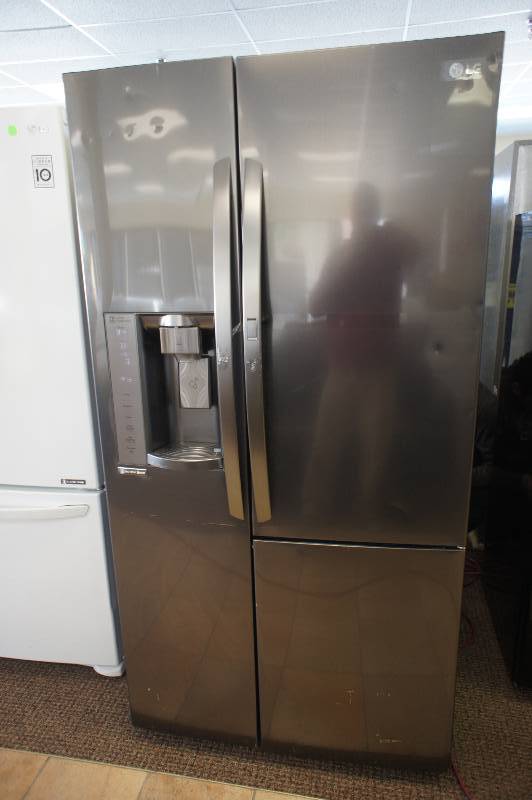 lot 5 image: NEW - SCRATCH AND DENT - LG MODEL # (LSXS26386D) - Side-by-Side Refrigerator - 35.9 - 26.1 cu ft - Black Stainless Steel - TESTED WORKS  - MSRP $ 1599.99