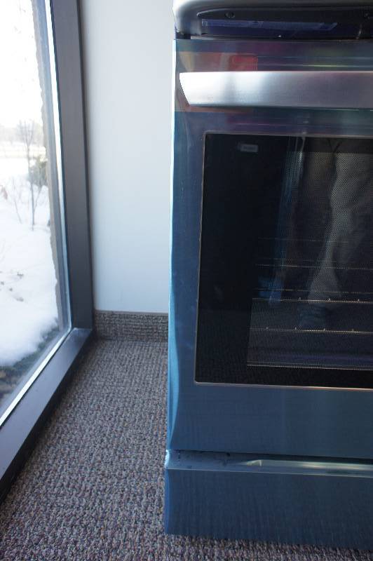 lot 12 image: NEW SCRATCH AND DENT - LG  MODEL # (LRG4111ST) -  Propane Gas Convection Range - Freestanding - 6.3 cu ft - Stainless Steel - MSRP $ 1199.99 - TESTED WORKS