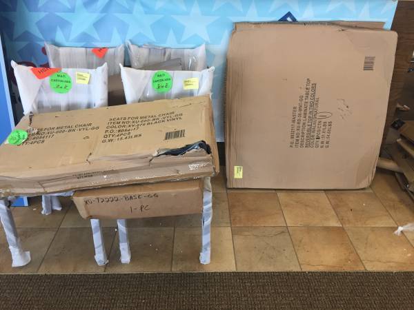 lot 39 image: BRAND NEW  in box Flash Furniture 36 Round Natural Laminate Table Set