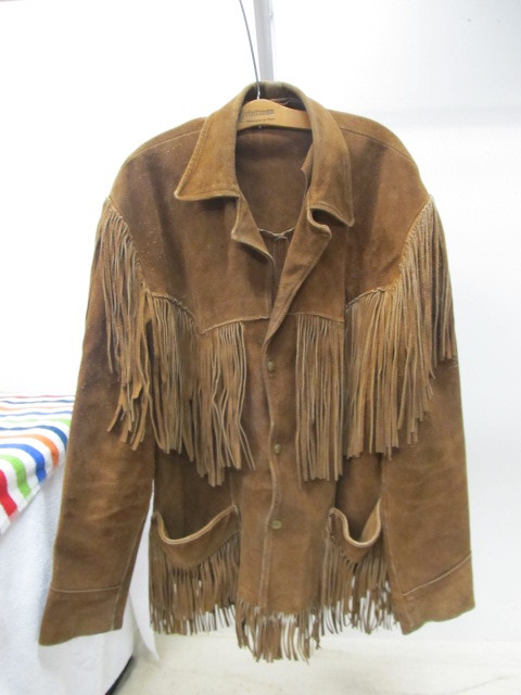 lot 21 image: Vintage LeatherHide Western Ranch Jacket