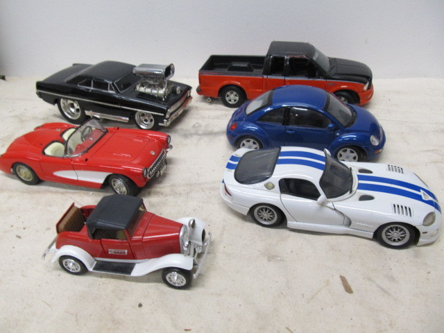 lot 29 image: Group of Diecast Metal Cars