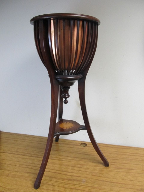 lot 100 image: Beautiful Vintage Inlaid Champagne Stand wCopper Liner