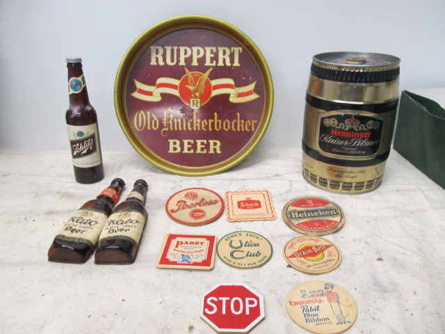 lot 120 image: Nice Lot of Vintage Beer Advertising