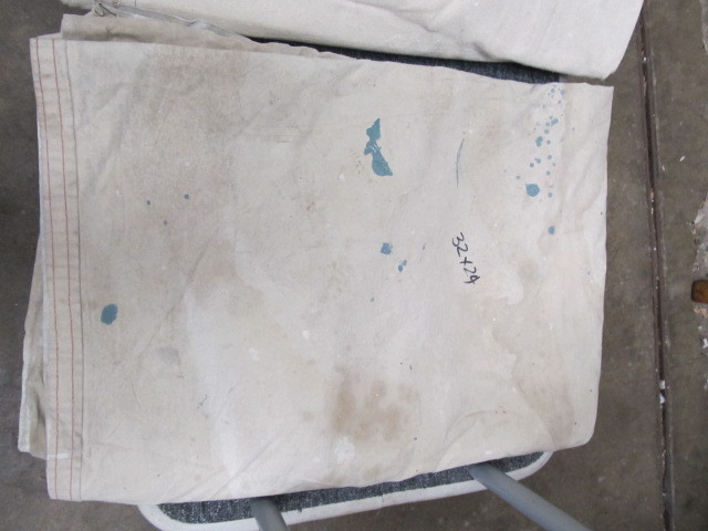 lot 122 image: Heavy Canvas Drop Cloth - 32x24