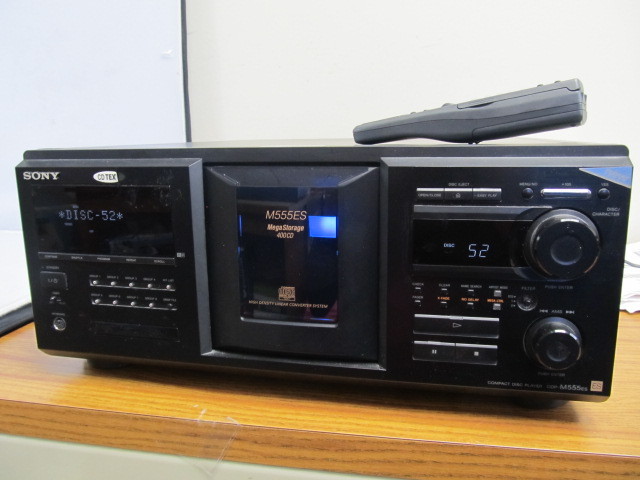lot 64 image: Sony M555-ES 400 Disc CD Player