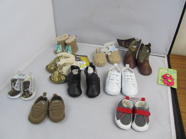 lot 65 image: Large Lot of NEW InfantBaby Shoes