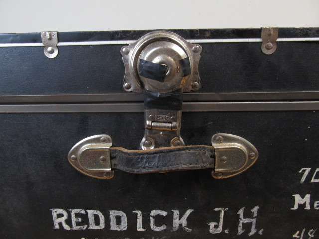 lot 154 image: Vintage Military Foot Locker Trunk
