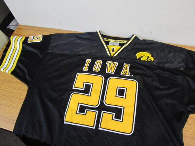 lot 155 image: NICE quality Iowa Hawkeyes Jersey - Size XXL
