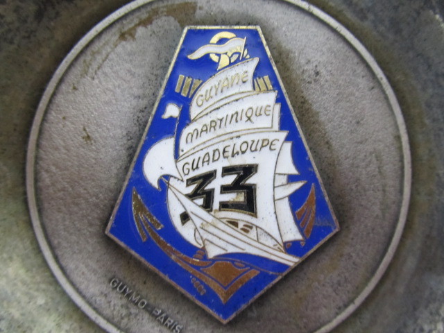 lot 157 image: Vintage Guymo-Paris Enameled Military Badge Ashtray