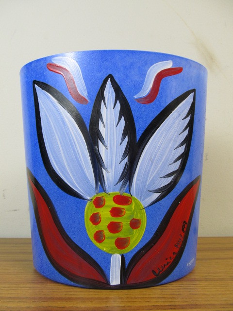 lot 166 image: Kosta Boda Hand Painted Signed Ulrica Hydman-Vallien Art Glass Vase