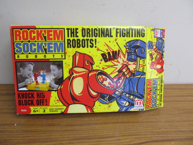 lot 197 image: Rock em Sock em Robots Game