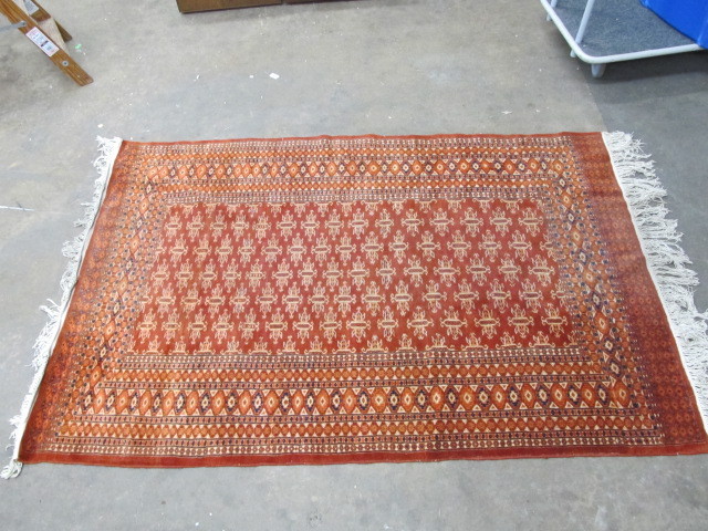 lot 5 image: NICE Vintage Hand Knotted Area Rug