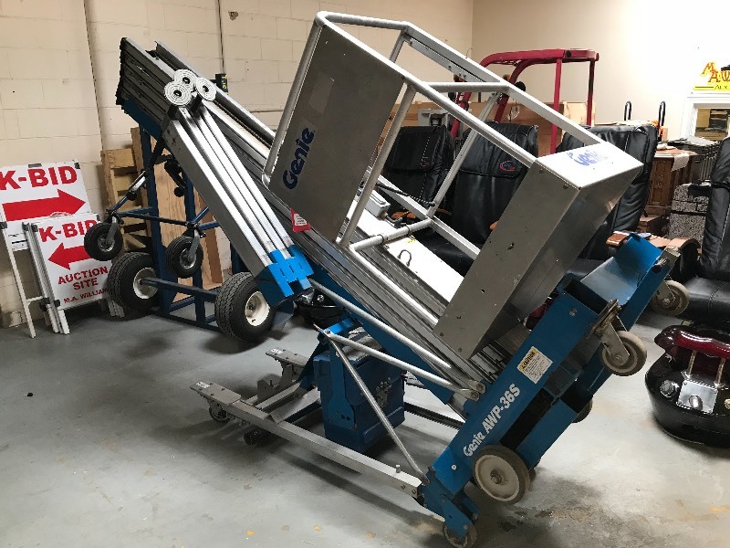 GENIE AERIAL WORK PLATFORM
