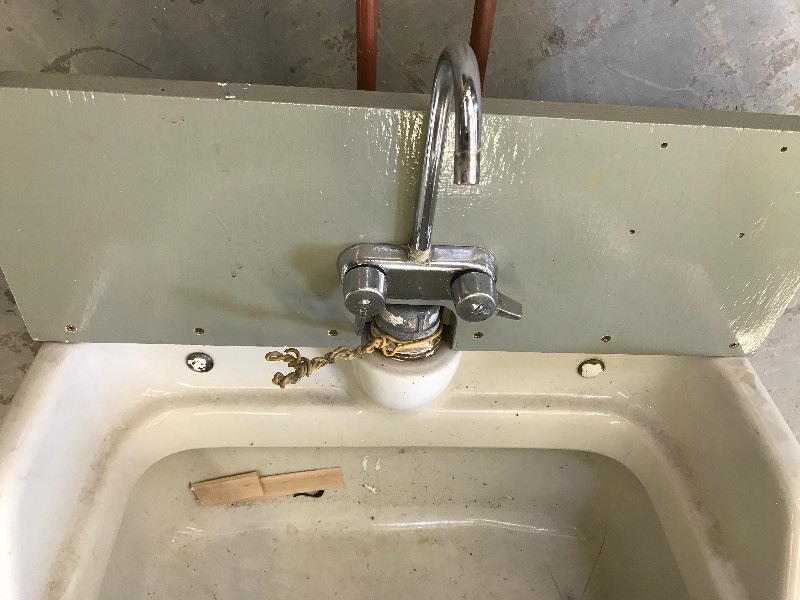 HEAVY DUTY JANITOR  UTILITY SINK