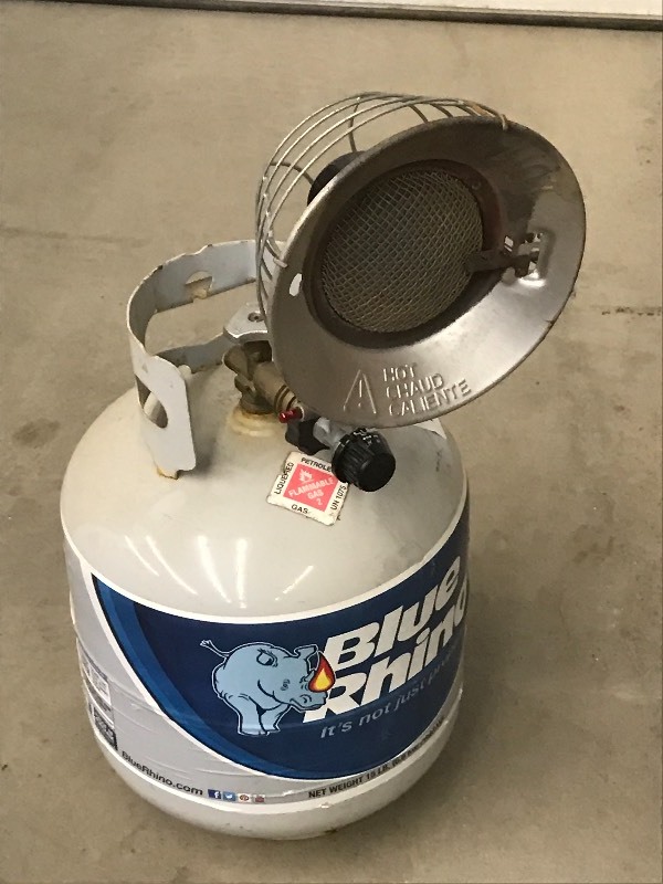 lot 11 image: 20# LP Tank With Tank Top Heater ...