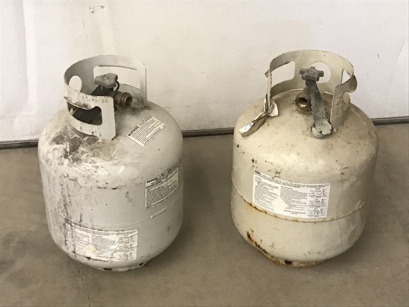 lot 27 image: (2) 20# LP Tanks ...