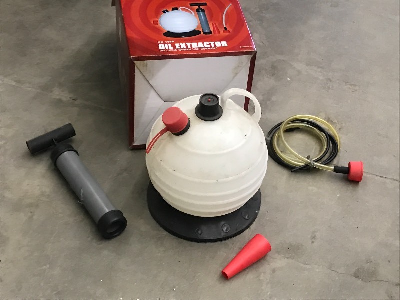lot 54 image: Smart Tool Oil Extractor Kit ...