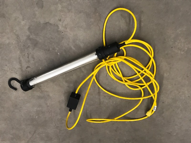 lot 81 image: Jameson 120Volt Shop Work Light ...