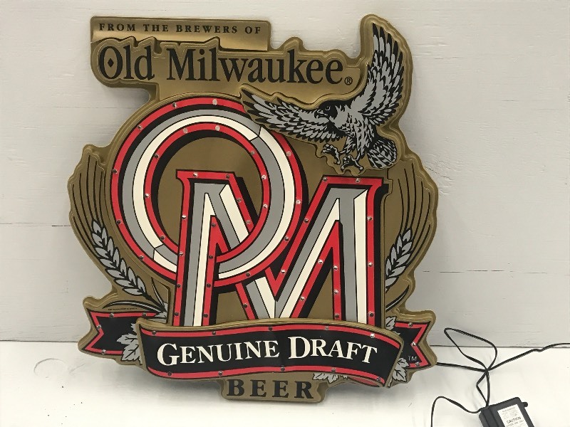 lot 12 image: Old Milwaukee Lighted Beer Sign, 17...
