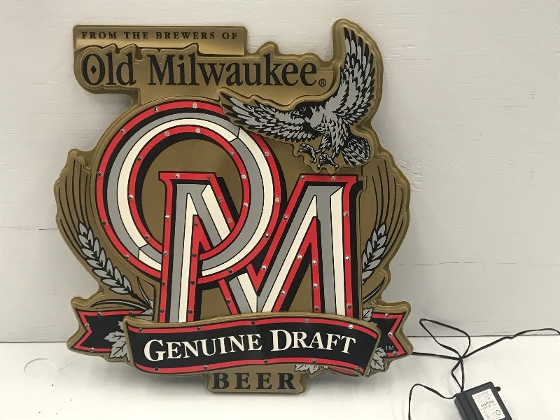 lot 13 image: Old Milwaukee Lighted Beer Sign, 17...