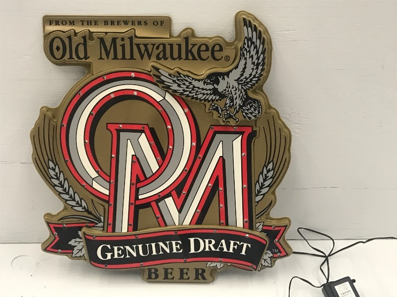 lot 14 image: Old Milwaukee Lighted Beer Sign, 17...