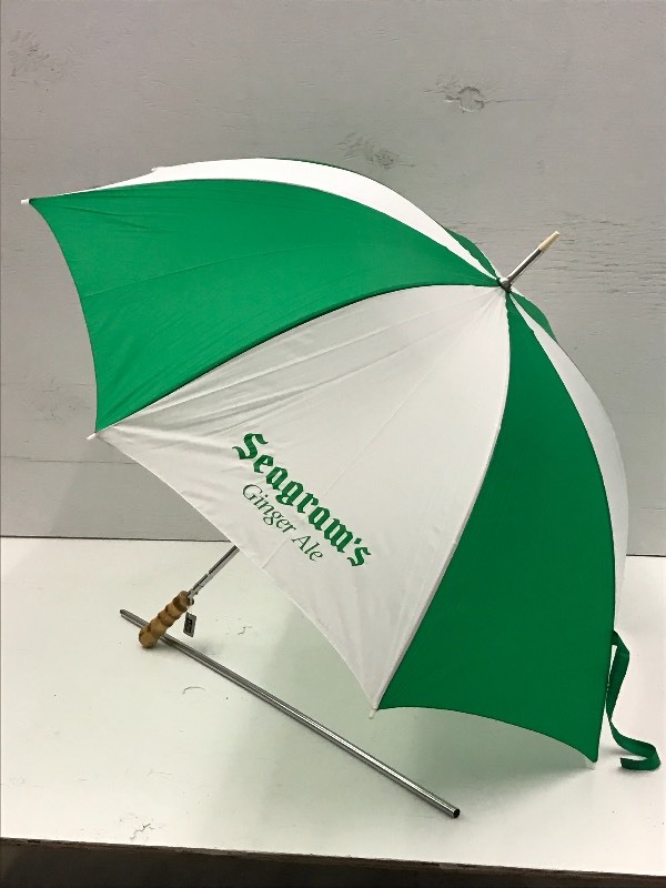 lot 117 image: New Seagrams Ginger Ale Umbrella ...