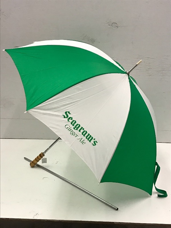 lot 119 image: New Seagrams Ginger Ale Umbrella ...