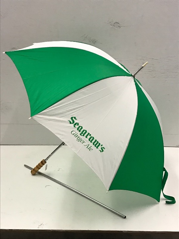 lot 120 image: New Seagrams Ginger Ale Umbrella ...