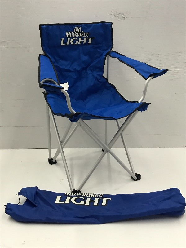 lot 128 image: Old Milwaukee Light Folding Camp Ch...