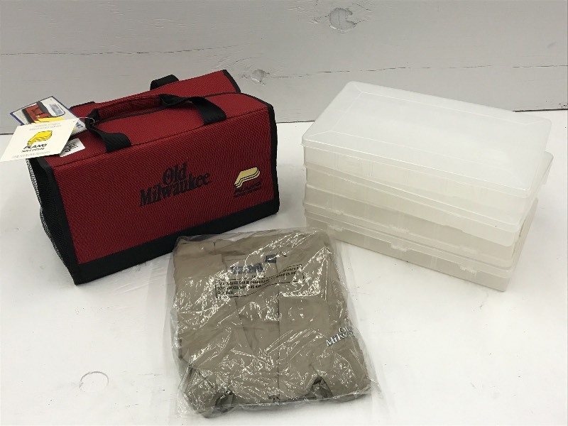 lot 146 image: Old Milwaukee Tackle Bag Set With O...