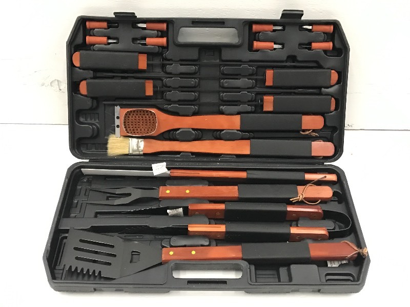 lot 147 image: Strohs Light Beer Grilling Tool Set...