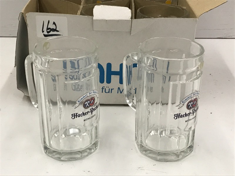 lot 162 image: (6) Hacker-Pschorr Glass Beer Mugs ...