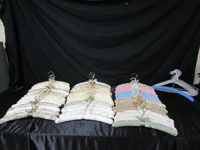 48 Padded Hangers
