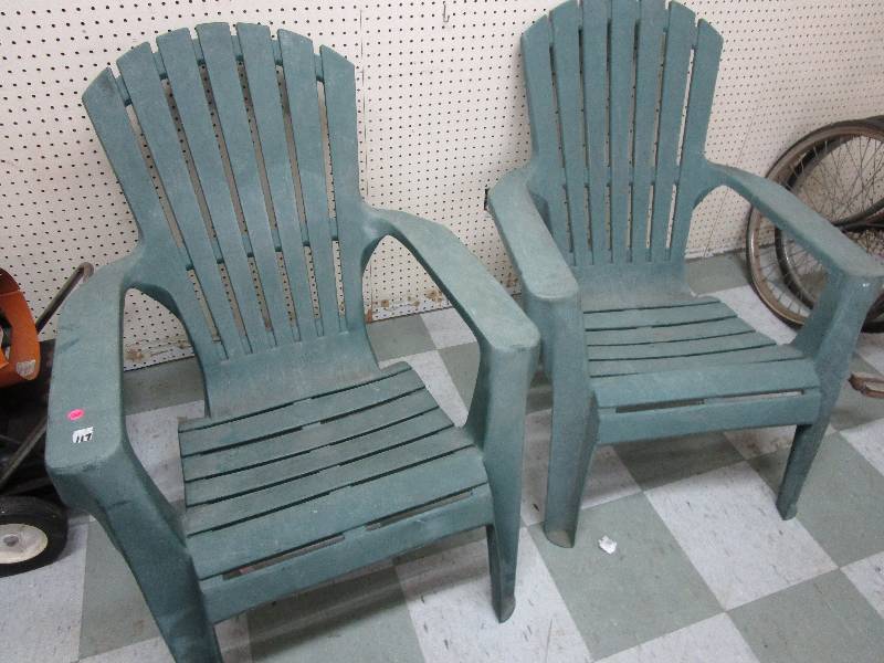 2 Plastic Chairs