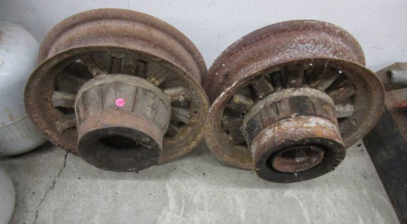 2-Vintage Wheels