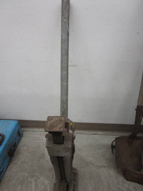 BUDA 15 Ton Jack