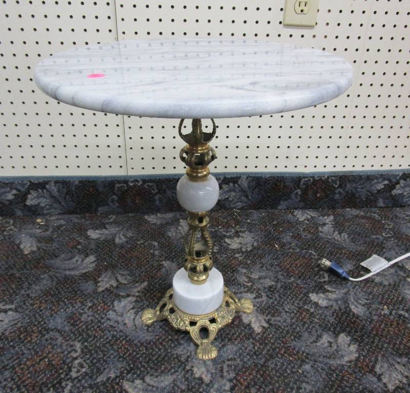 Marble Table - 17.25 H, 15 R