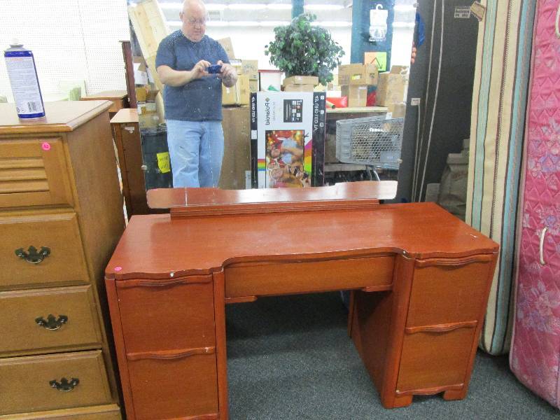 Vanity wMirror - 25 H, 48 x 18 W