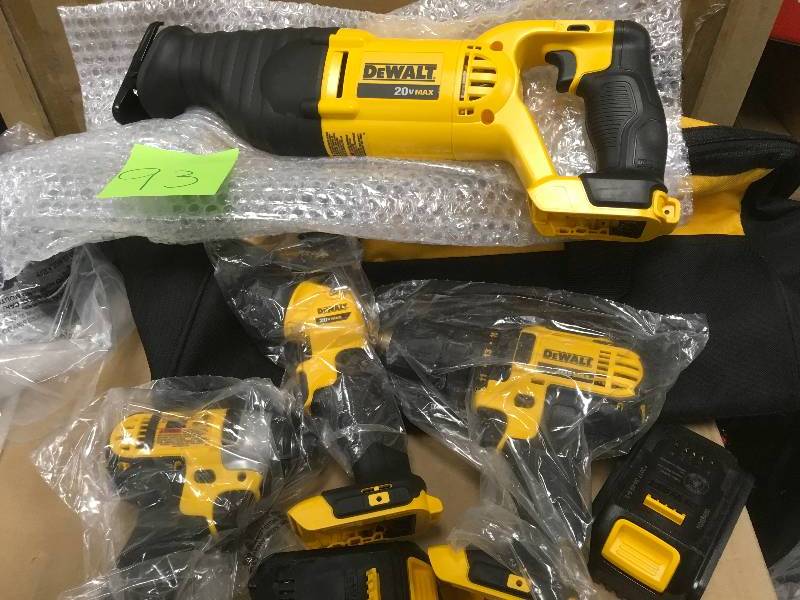 DeWalt 20Volt Max Lithium-Ion 4 Piece Combo Kit not used
