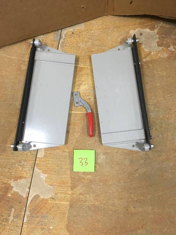 Roberts Quick Cut Vinyl Tile Cutter- Lot of 2