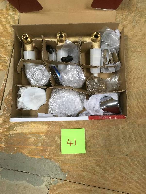 Pfister Bedford 3 Handle 3 Spray Tub and Shower Faucet in Polished Chrome ( Valve Incudled